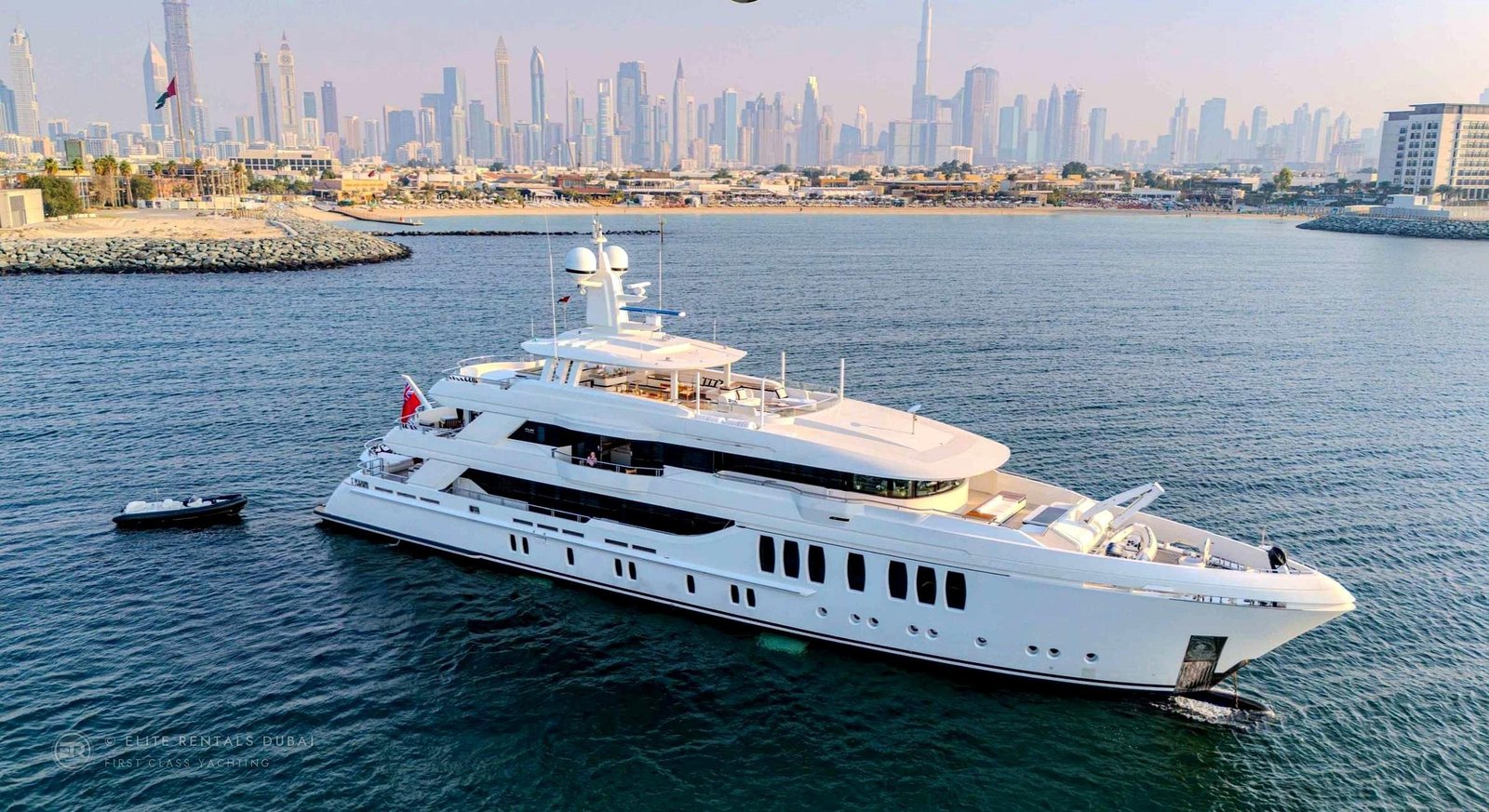 Luxury yacht cruising in Dubai Marina